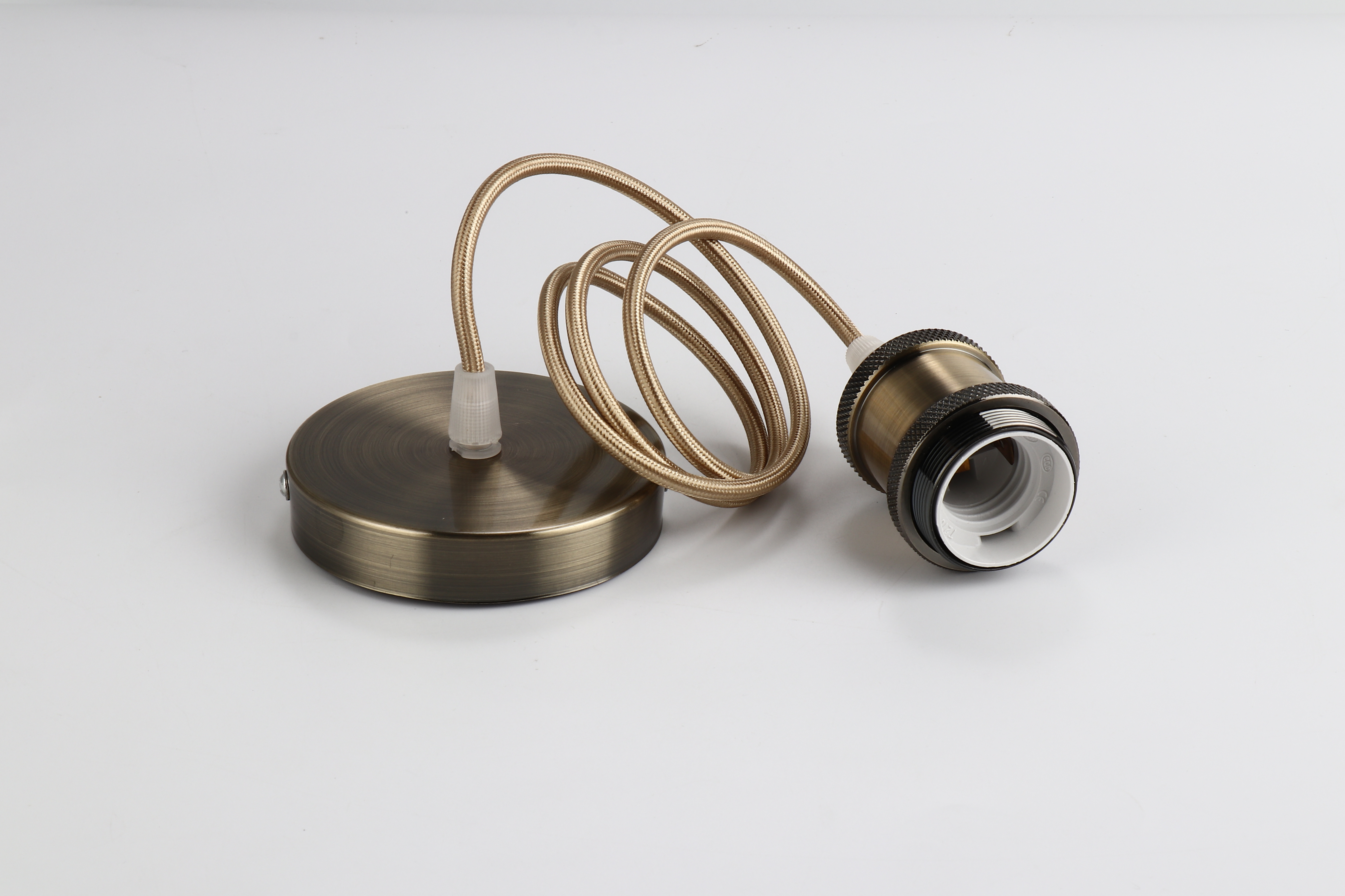 Material para hacer lámparas: portalámparas y casquillos de metal